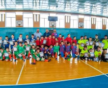 Каменский педагогический колледж принял в стенах своего спортзала юных футболистов