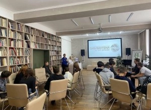 Дмитрий Беляев оказал помощь волонтерам проекта «СО.Здавай будущее» в работе с ребятами из Каменского образовательного округа