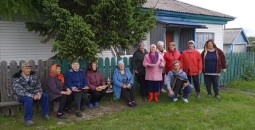 В рамках празднования Международного дня соседа в Каменском районе прошла акция Спой соседу