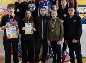 Команда КСЕ «БОЕЦ» из Камня-на-Оби блестяще выступила на Чемпионате Алтайского края по кикбоксингу