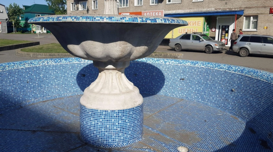 Сами не работают и другим не дают