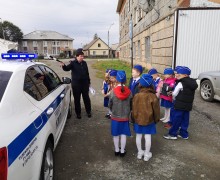 Каменские ЮИДовцы побывали на экскурсии в Госавтоинспекции