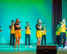 В Камне-на-Оби в ДК прошёл концерт Для любимых пап.