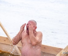 Говорят, в купели теплее!