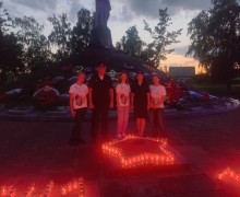 В Камне-на-Оби полицейские и общественники присоединились к Международной акции «Огненные картины войны», посвящённой Дню памяти и скорби