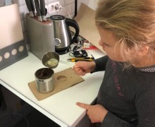 Школьники Барнаула помогают участникам спецоперации словом и делом.