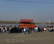 В Камне-на-Оби прошла массовая акция Свеча Победы.
