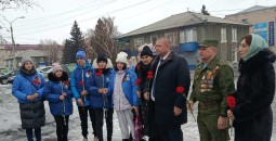 Молодогвардейцы почтили память погибших в годы Великой Отечественной войны и в период специальной военной операции