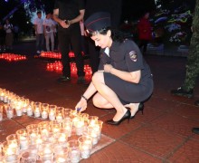 В Камне-на-Оби полицейские и общественники присоединились к Международной акции «Огненные картины войны», посвящённой Дню памяти и скорби