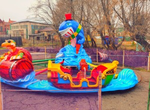 Город Камень-на-Оби пополнил каталог развлечений для детей новым аттракционом в городском парке культуры и отдыха. 