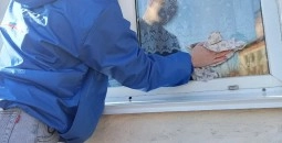 Активисты Каменского местного отделения ВОО Молодой Гвардии Единой России оказали помощь Дмитриенко Тамаре Ивановне.