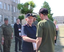 В Камне-на-Оби полицейские, военнослужащие и общественники провели для подростков игру «Зарница»