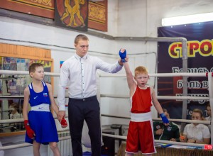  В Камне-на-Оби прошёл первый этап новогодних матчевых встреч по боксу