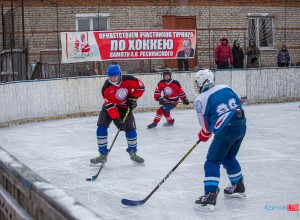 В Камне-на-Оби прошёл традиционный турнир по хоккею памяти Андрея Реснянского