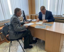 Депутат АКЗС от Каменского района Дмитрий Беляев провел первый личный прием граждан в Камне-на-Оби
