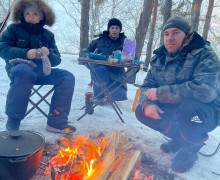 Рождественские Приключения: Ночь в Лесном Царстве с Джиперами 4х4