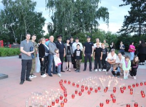 В Камне-на-Оби полицейские и общественники приняли участие в акции «Огненные картины войны»