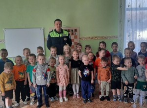 Сотрудники Госавтоинспекции побывали в гостях у дошколят