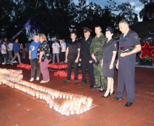 В Камне-на-Оби полицейские и общественники присоединились к Международной акции «Огненные картины войны», посвящённой Дню памяти и скорби