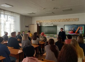 Сотрудники Каменской Госавтоинспекции приняли участие в родительском собрании