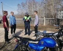 Сотрудники Каменской Госавтоинспекции   провели пропагандистскую акцию «Без прав ты не прав».