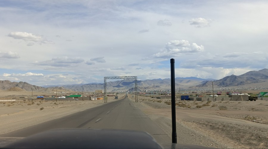 Планета Монголия. Часть 1 — Въезд