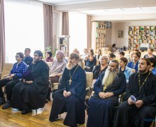 В библиотеке имени М.Ф. Борисова состоялась встреча жителей Камня-на-Оби и автором книги «Православное Духовенство на территории Славгородской епархии в 1917-1938 годы»