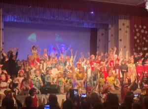 ЮНЫЕ АРТИСТЫ КАМНЯ-НА-ОБИ дали 2 больших спектакля в Городском Дворце Культуры