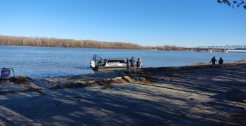 В Камне-на-Оби сегодня проходят тестовые заезды на аэролодке «Север 750К Лонг» — технологичная новинка в деле межсезонных перевозок!