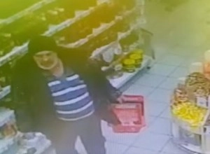 Сотрудниками МО МВД России Каменский, устанавливается личность мужчины.