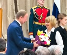 Каменские работники образования удостоены наград из рук губернатора