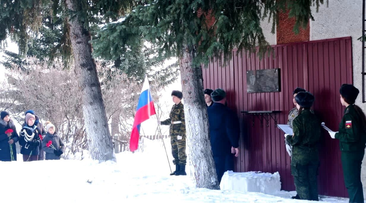 22 февраля в п. Толстовский была открыта мемориальная доска, в память о нашем земляке Даниле Коновалове